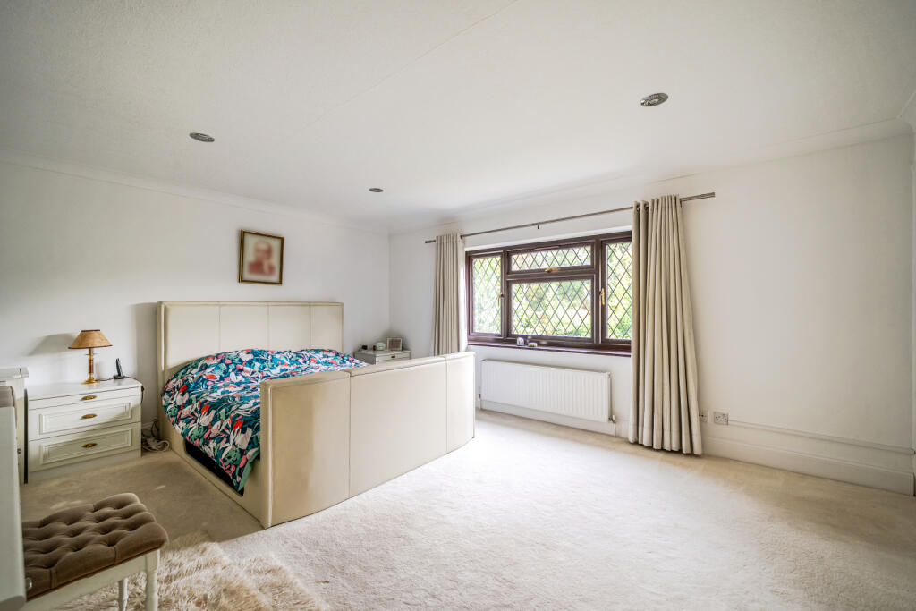 House in Farnham Common, Egypt, Farnham Royal - More