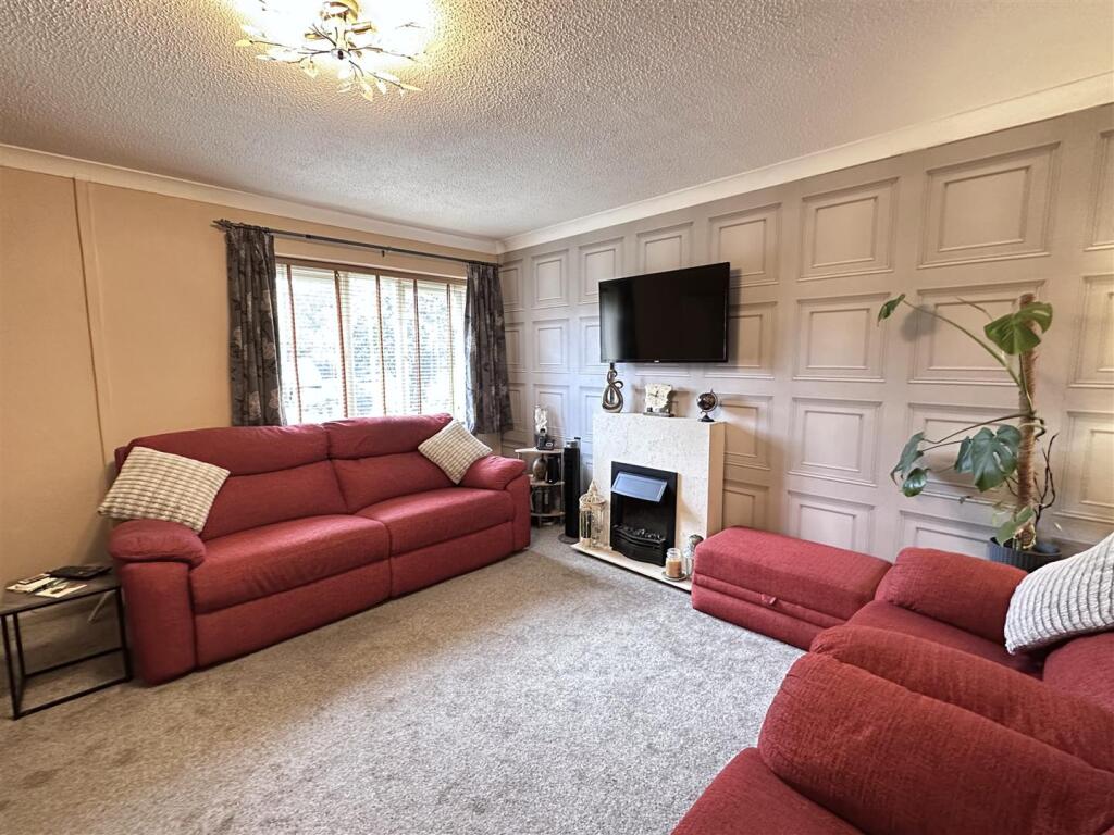 Whitwell Close, Stockton, TS18 3JQ photo 3