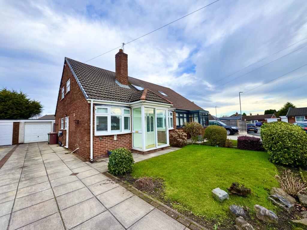 3-bed semi-detached on Selkirk Drive, Eccleston, £279,950