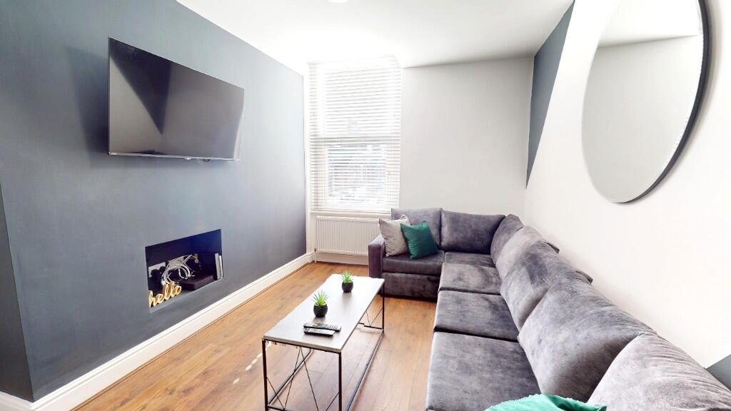 Main image of property: Aigburth Road, Liverpool, Merseyside, L17