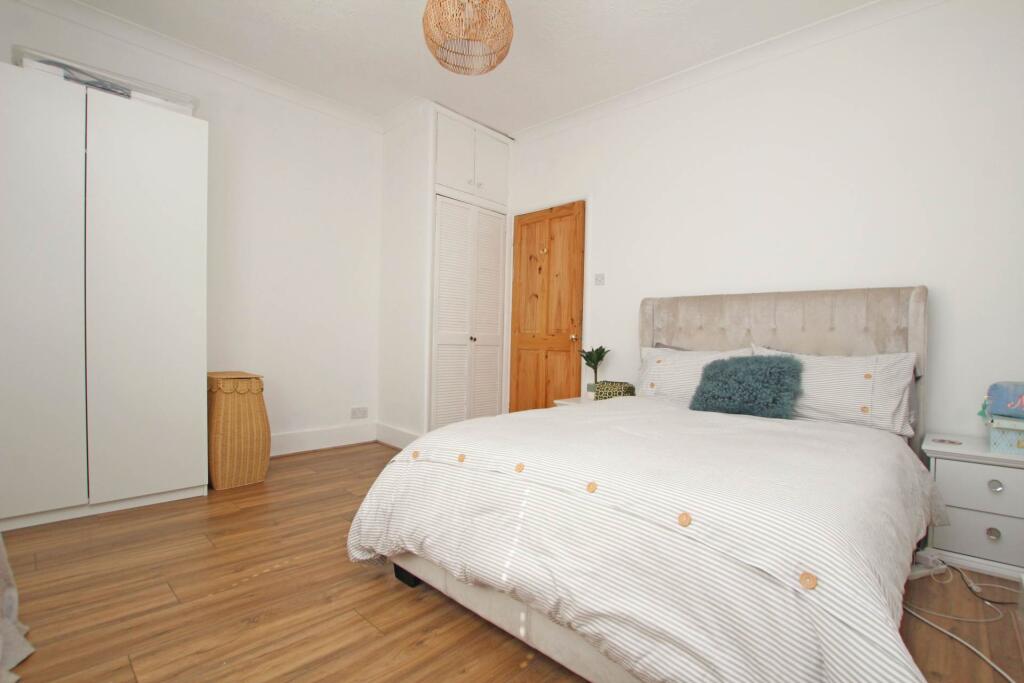 House in Eastbourne, East Sussex - View 3
