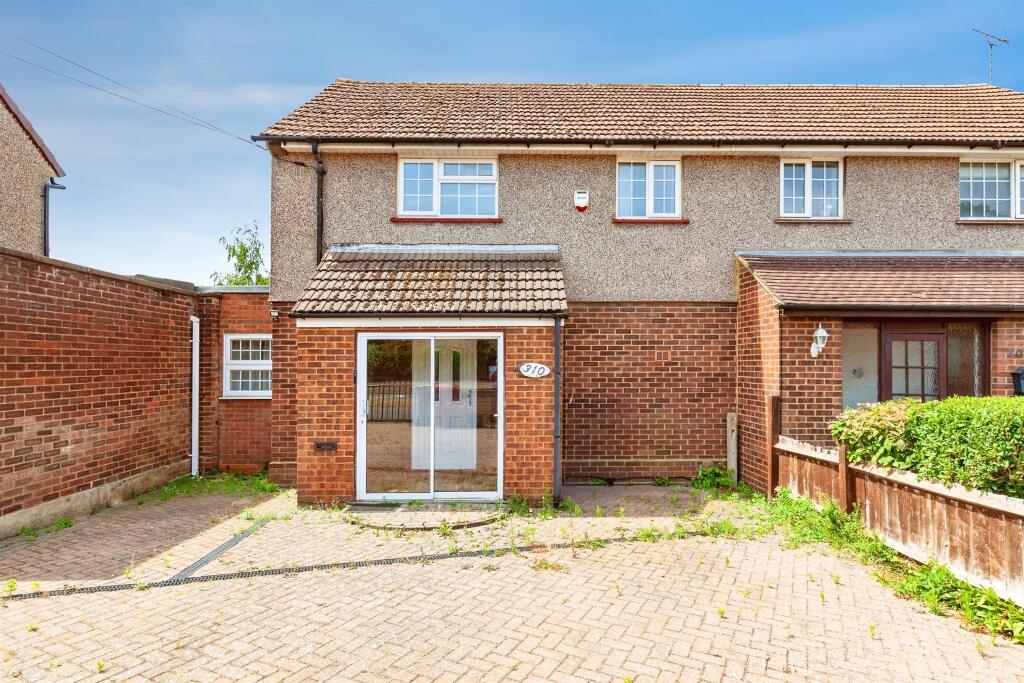 Main image of property: Cippenham Lane, SLOUGH