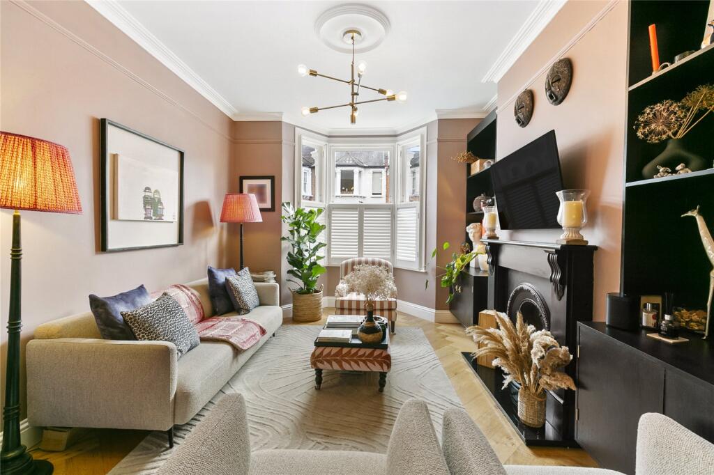 Main image of property: Hydethorpe Road, London, SW12