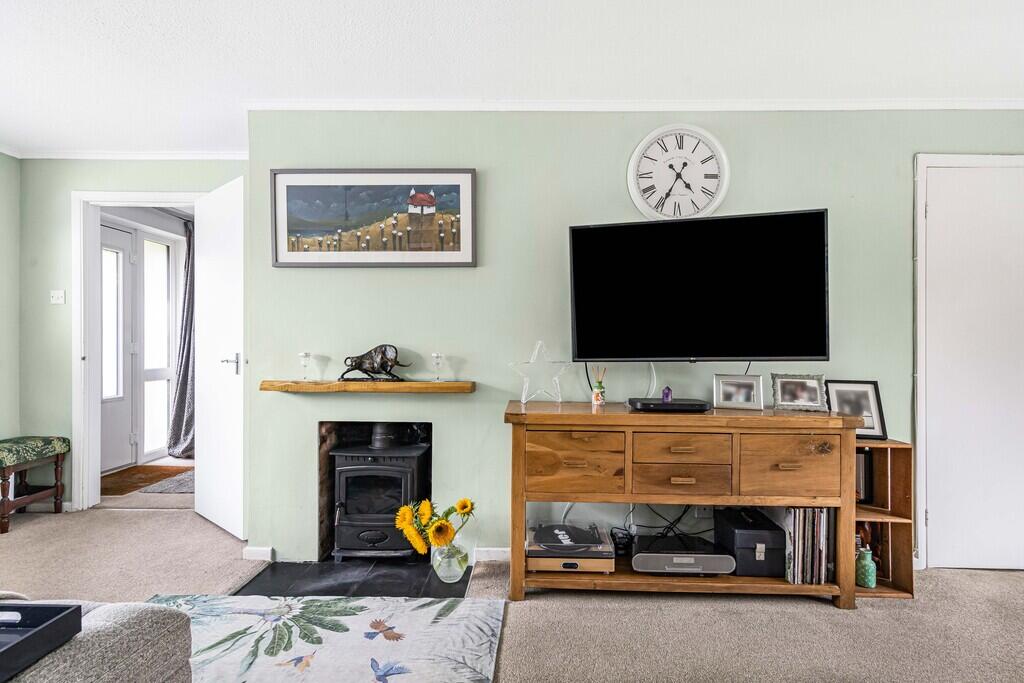 18, Thame Road, Little Milton photo 4