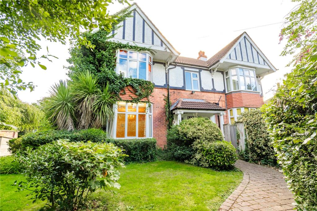 Main image of property: Welholme Avenue, Grimsby, Lincolnshire, DN32