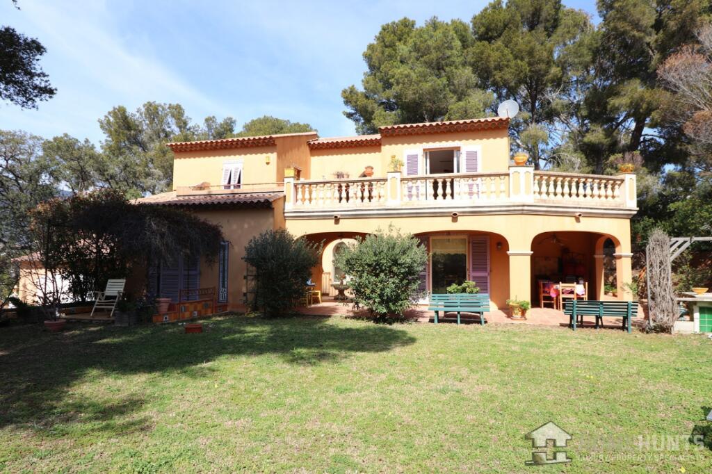 Main image of property: Provence-Alps-Cote d`Azur, Var, Cavalaire-sur-Mer