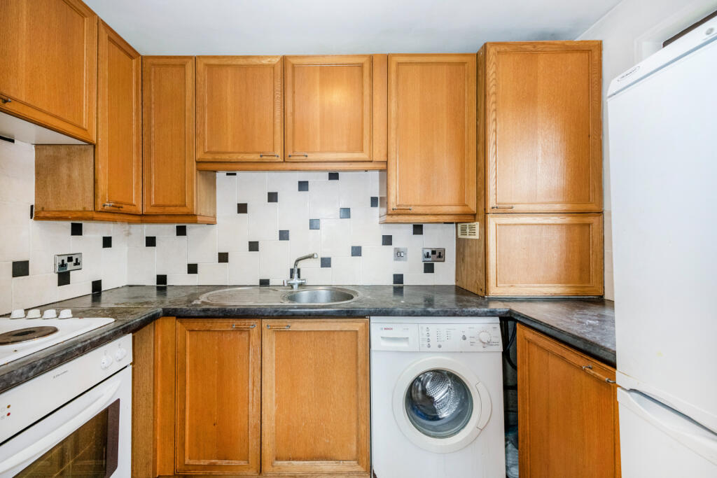 Apartment in London, Wellington Court, Shepherd's Bush - View 4