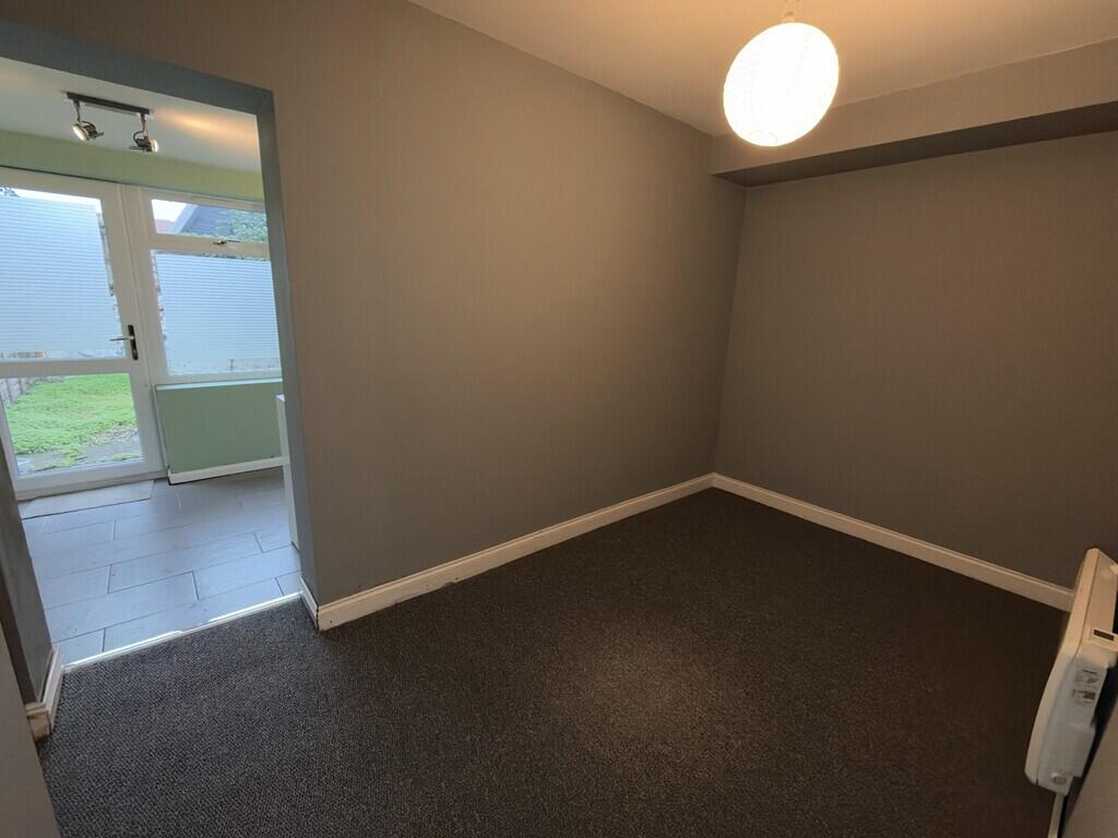 Apartment in Gloucester - View 4