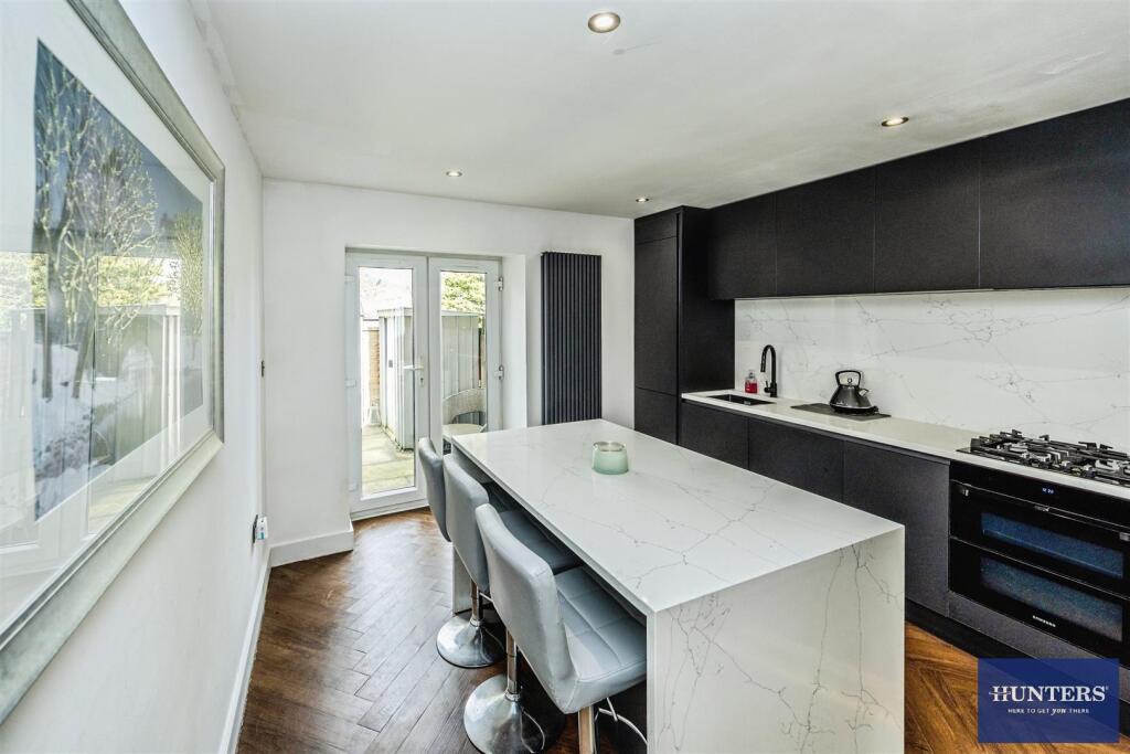 House in Huddersfield - View 4