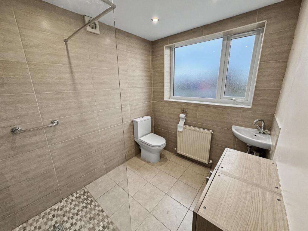 Highfield Road, Prestwich, M25 photo 4