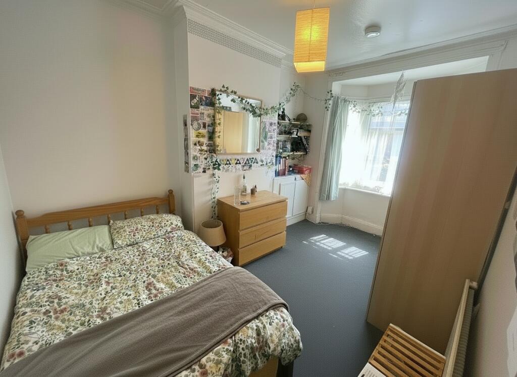 Additional image 4 of Tiverton Road - 4 bed, Selly Oak, West Midlands, B29