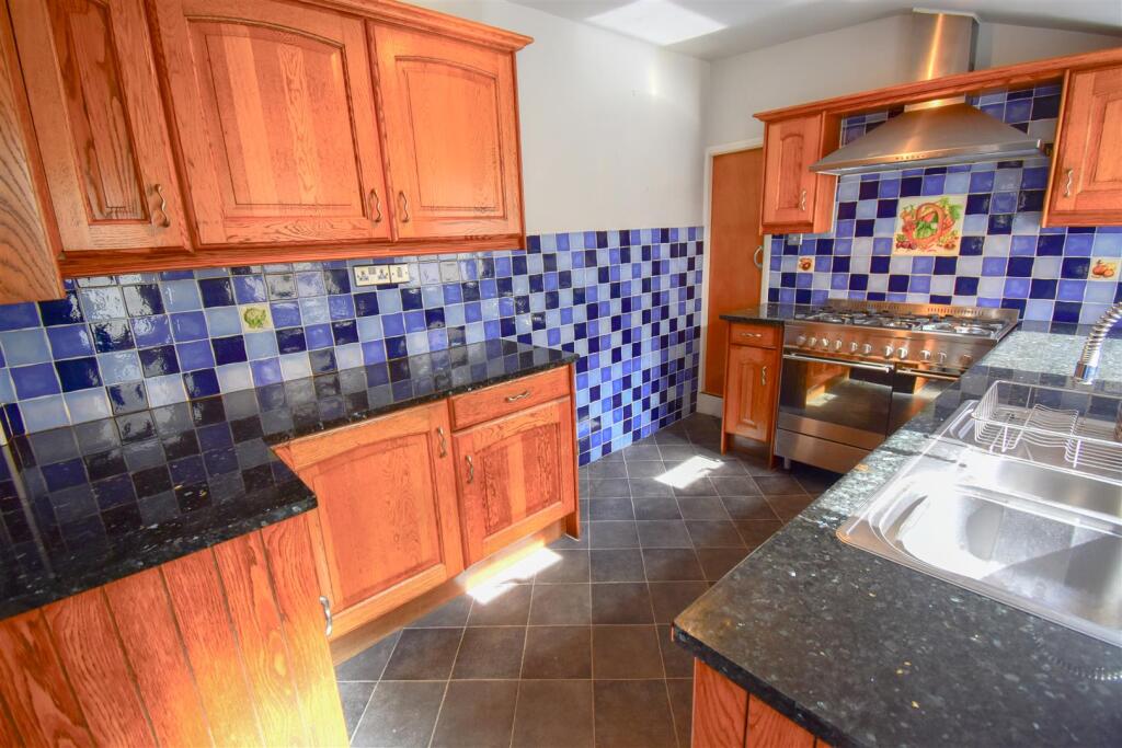 House in Amber Valley, Belper - View 3