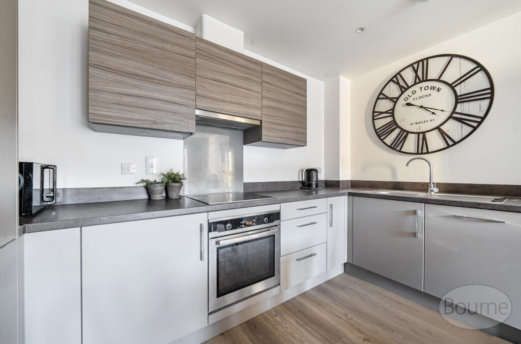 Apartment in Guildford - View 4