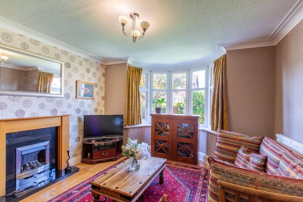 Chandos Gardens, Leeds, LS8 photo 3