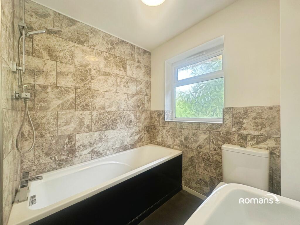House in Basingstoke and Deane, Viables - More