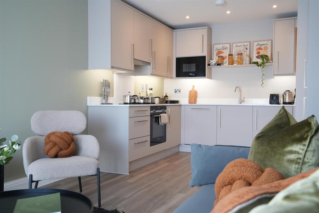Apartment in Tonbridge - More