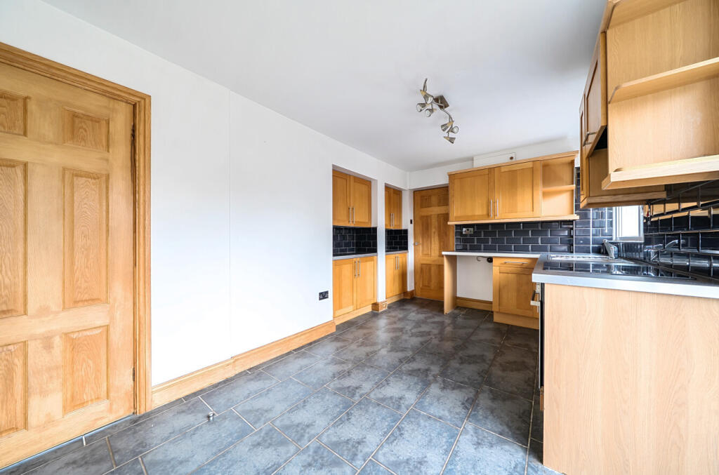 House in Llanidloes - View 4