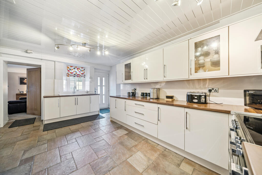 Apartment in Irvine, Perceton - More