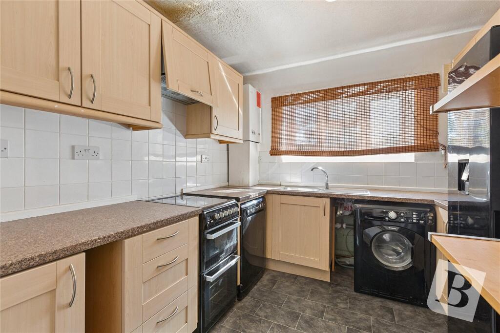 Apartment in Thurrock, Essex - View 3