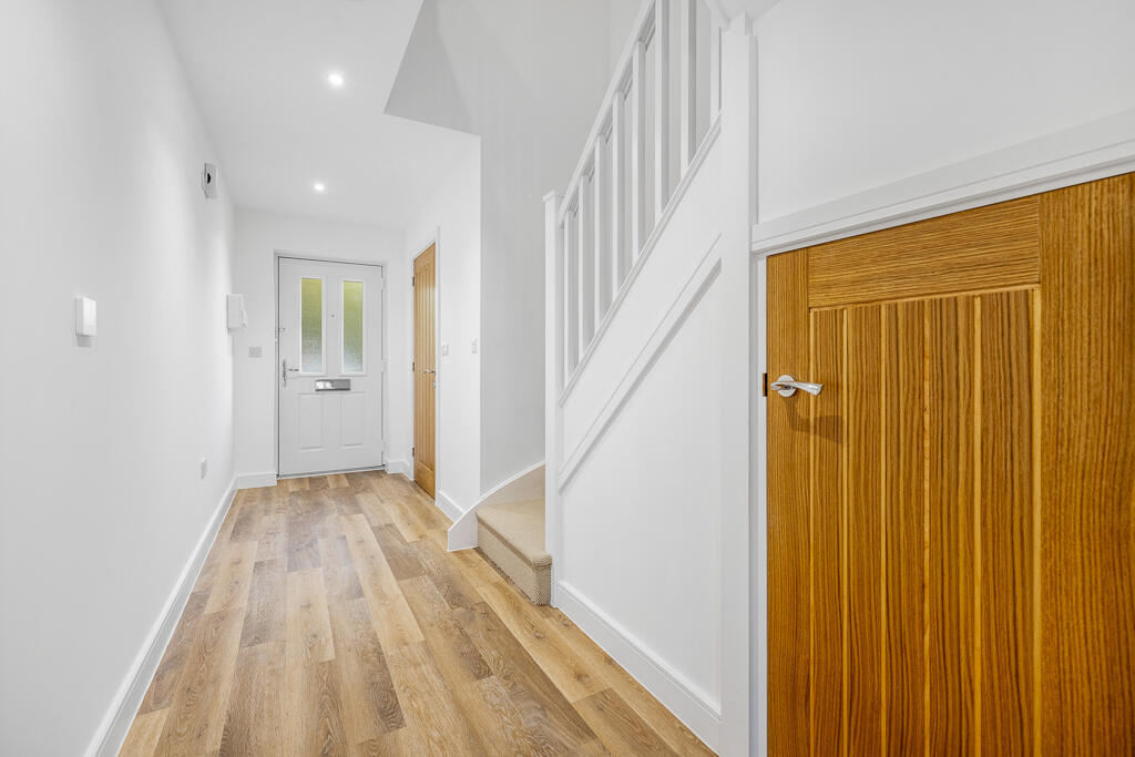 House in Boston, Kirton - More