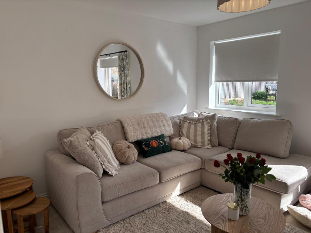 House in Ludgershall, Wiltshire - View 3