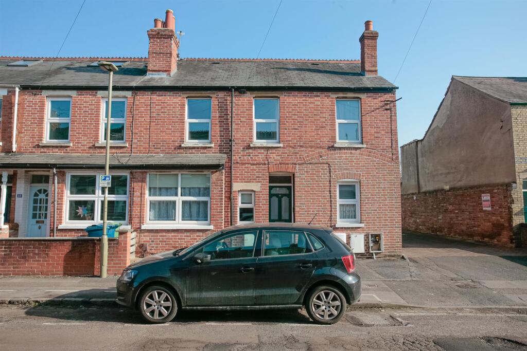 Main image of property: EAST OXFORD