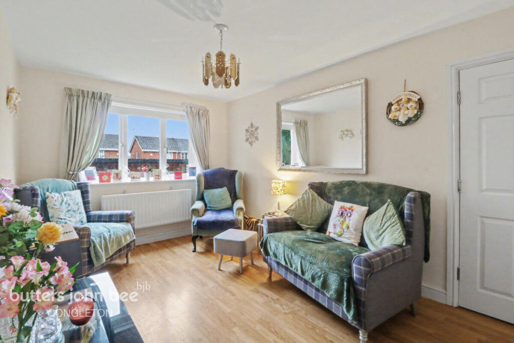 Buckingham Rise, Macclesfield, SK11 photo 3