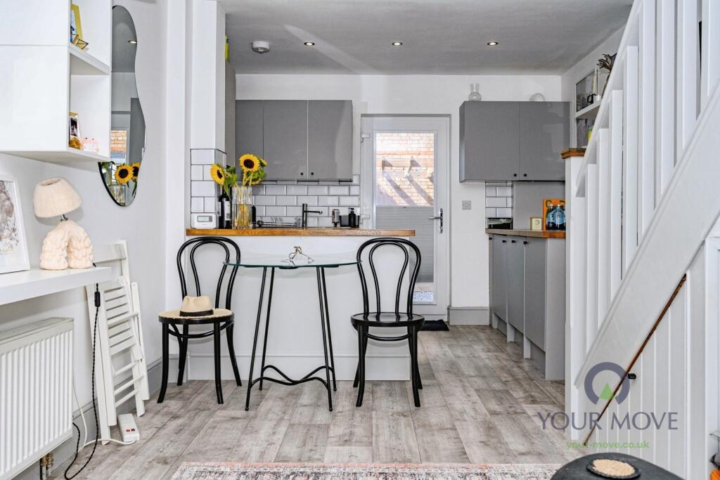 House in Hemel Hempstead - More