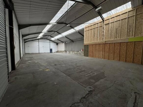 Trafalgar House, Newhaven Warehouse to rent - 4000