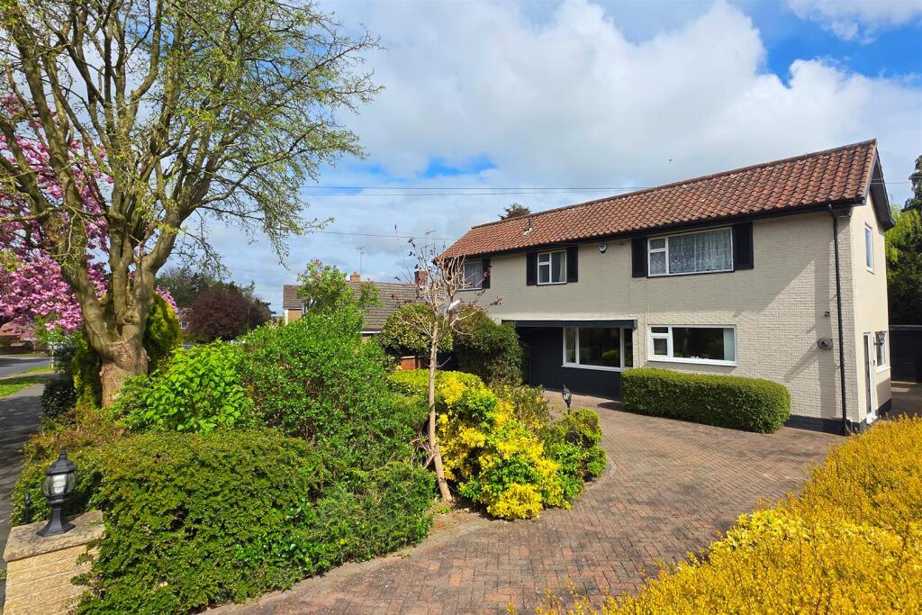 Main image of property: Elveley Drive, West Ella