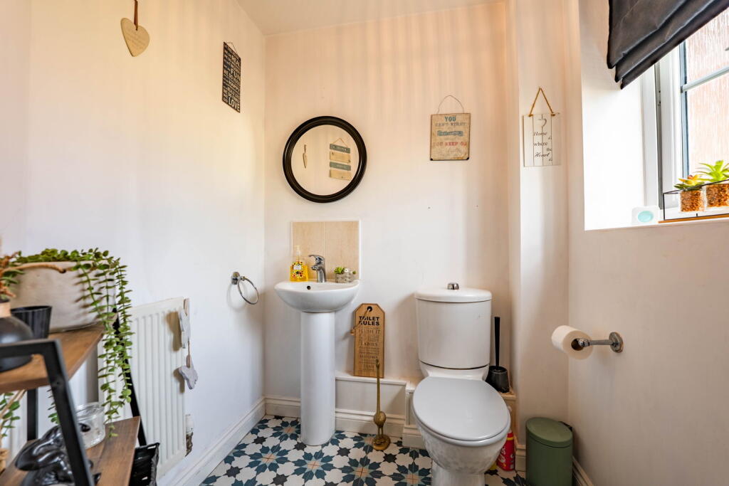 House in Stoke-on-Trent - More