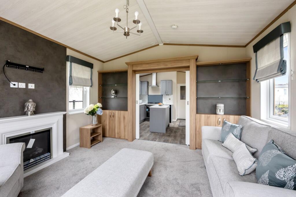 Langton Lodge, Downsview Park, Bramlands Lane, Woodmancote, BN5 9TG photo 3
