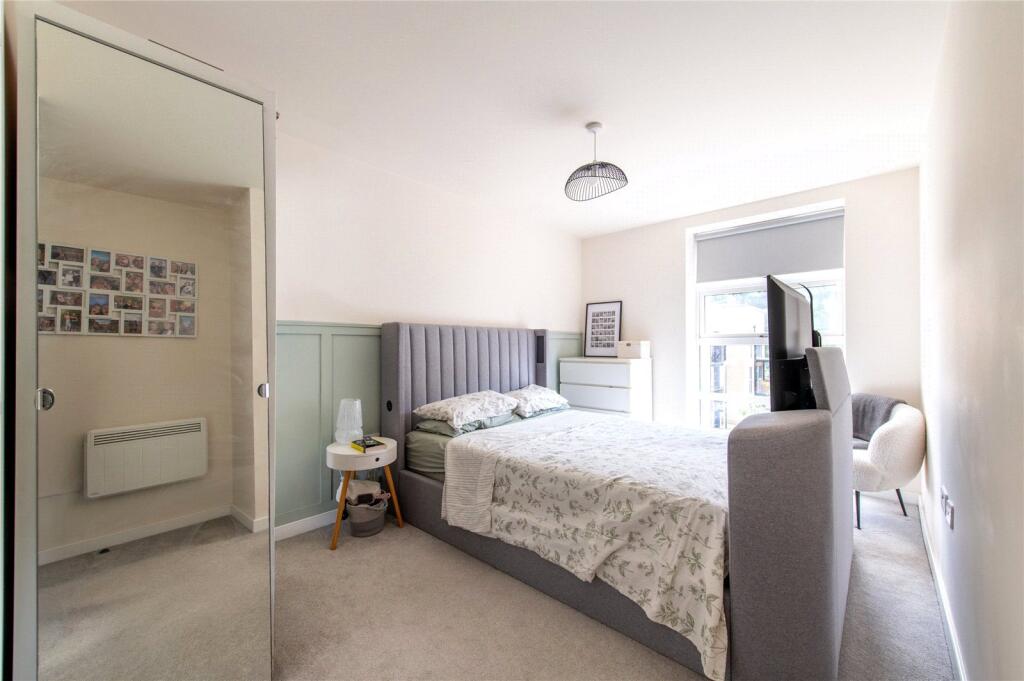 Apartment in Dartford, Ebbsfleet Valley - View 5