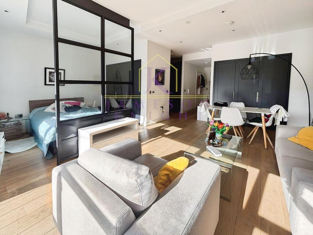 Main image of property: Kent Building, Hope Street, London, E14