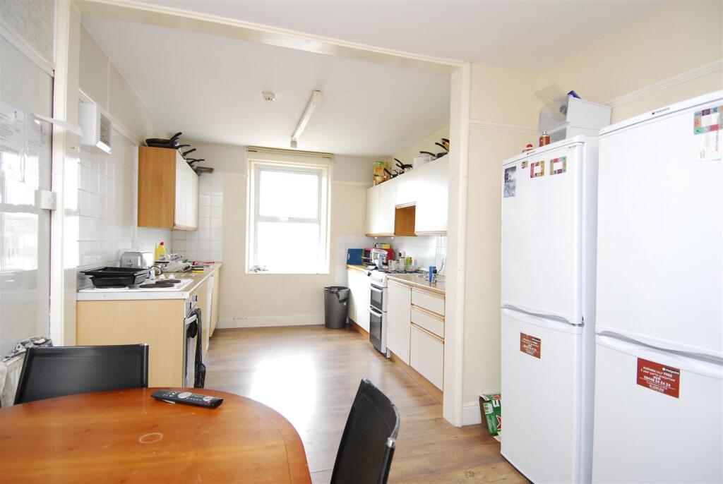 House in Plymouth - View 5