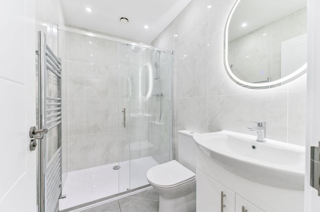 Apartment in London, Carshalton Beeches - More