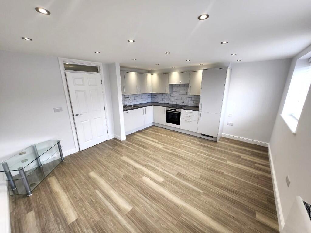 Apartment in St Albans - View 2