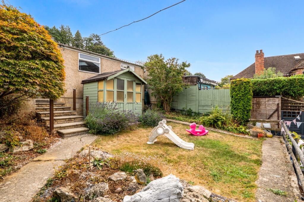 House in Stroud, Brimscombe and Thrupp - More