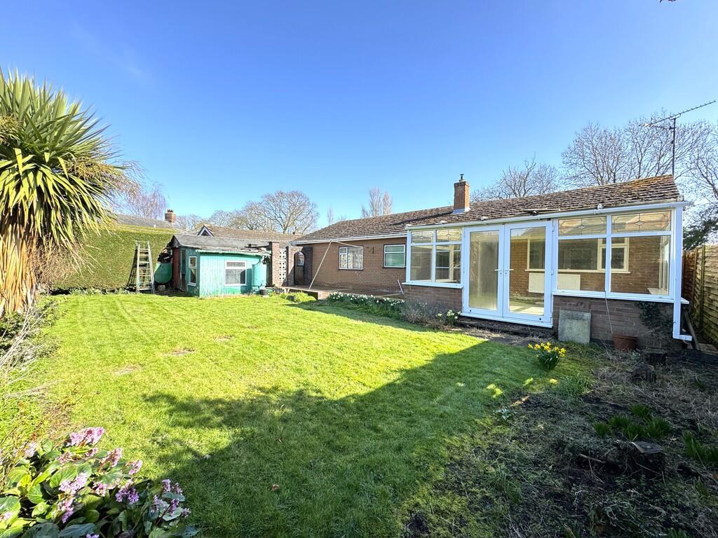 TERRINGTON ST CLEMENT - Sizeable Detached 3 Bedroom Bungalow in Mature Setting photo 2