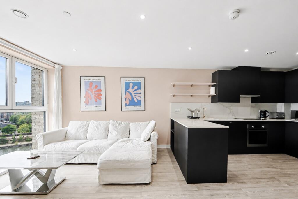 Apartment in Manchester - View 5