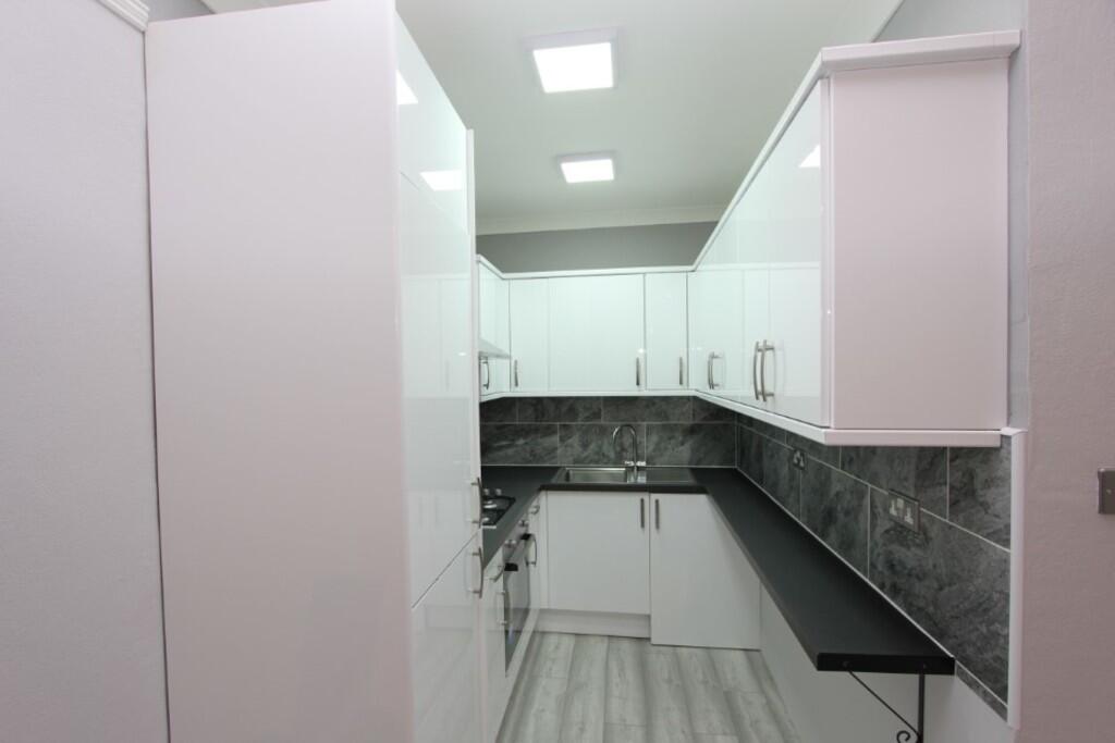 Apartment in Glasgow - More