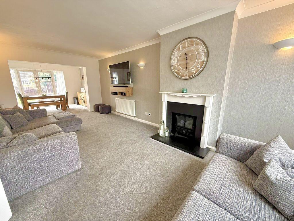 House in Dunstable, Central Bedfordshire - View 2