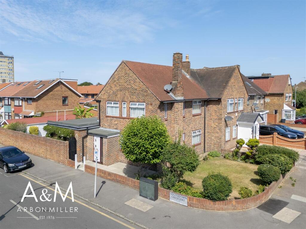 Main image of property: Leyswood Drive, Newbury Park