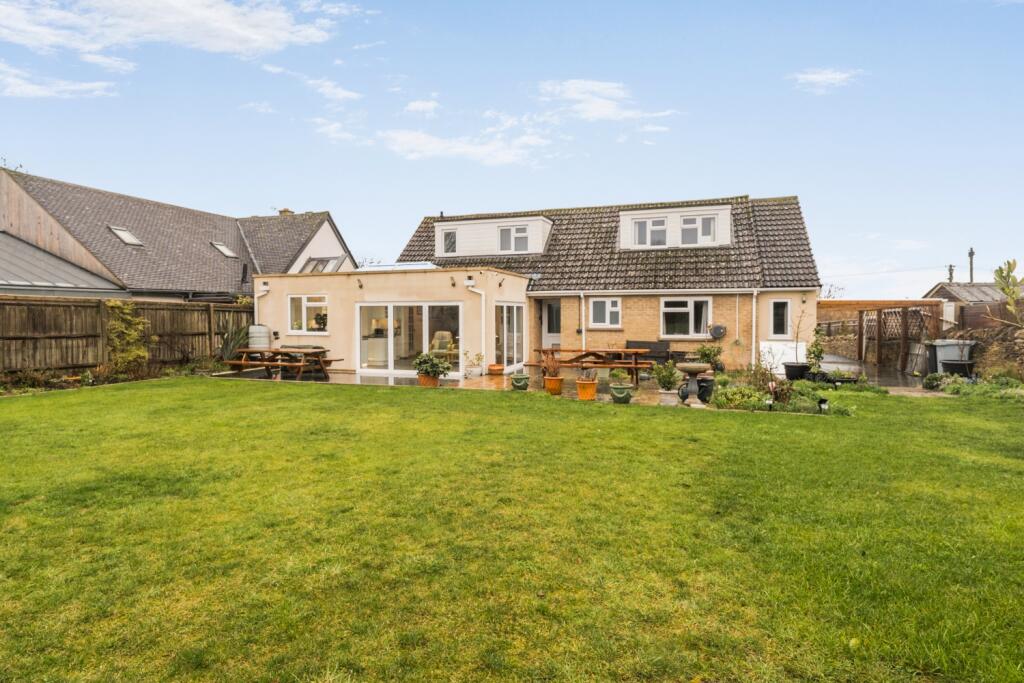 Main image of property: Shilton Road, Carterton, Oxfordshire, OX18