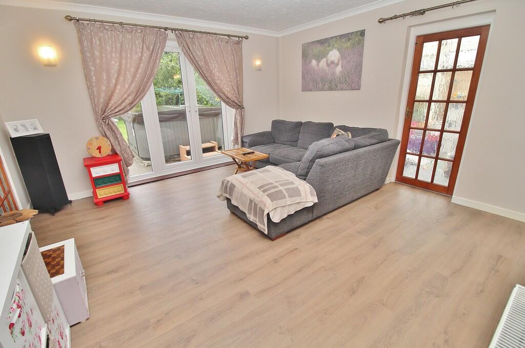 Magdala Road, Hayling Island photo 2