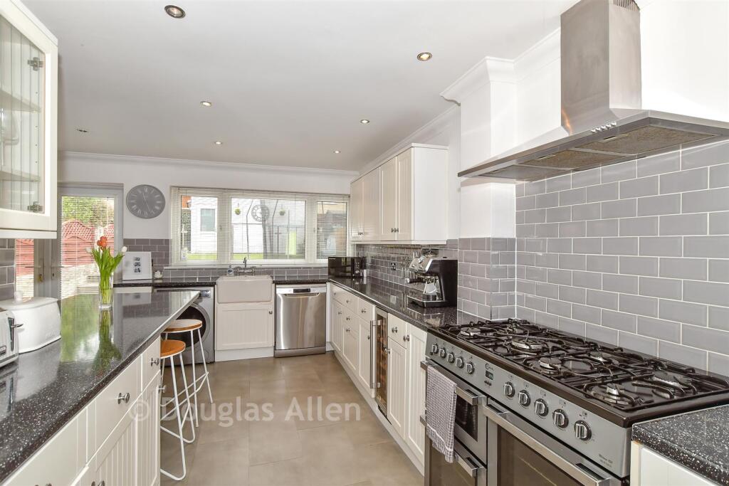 Main image of property: Upper Rainham Road, Hornchurch, Essex