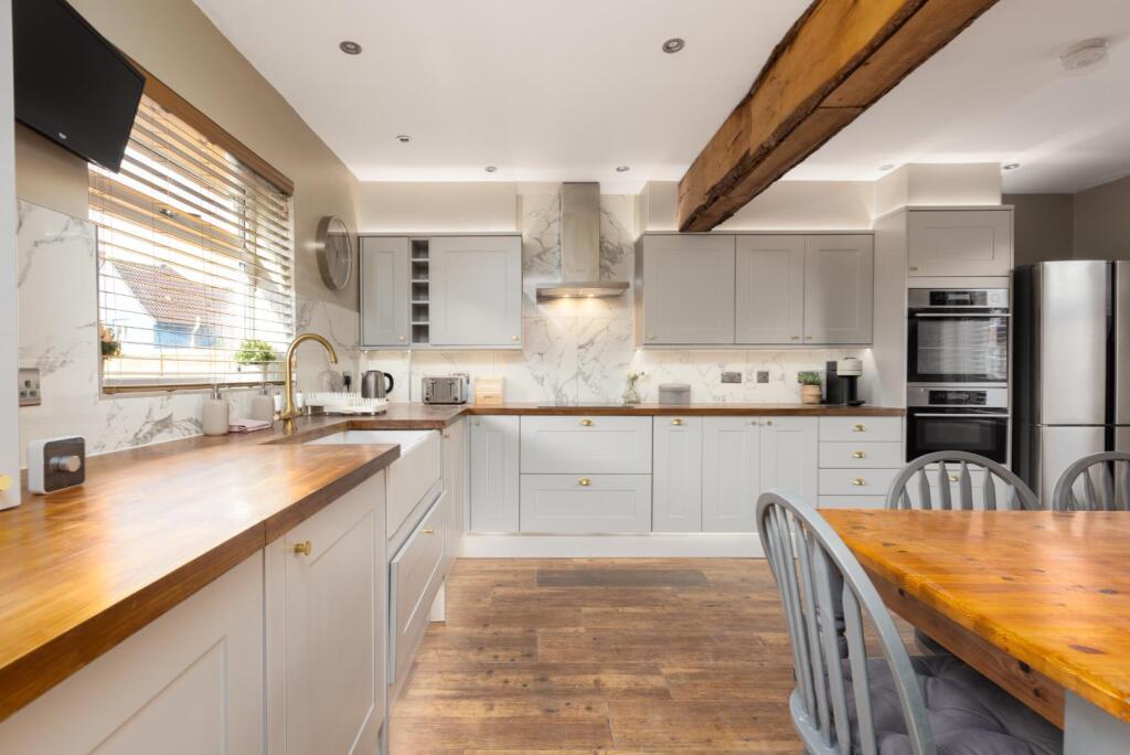 Main image of property: Wedmore Vale, Bedminster