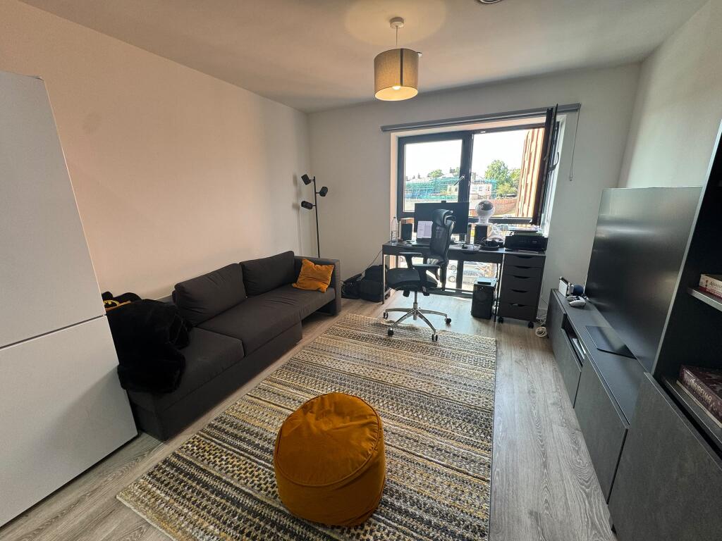 Apartment in Derby - View 2