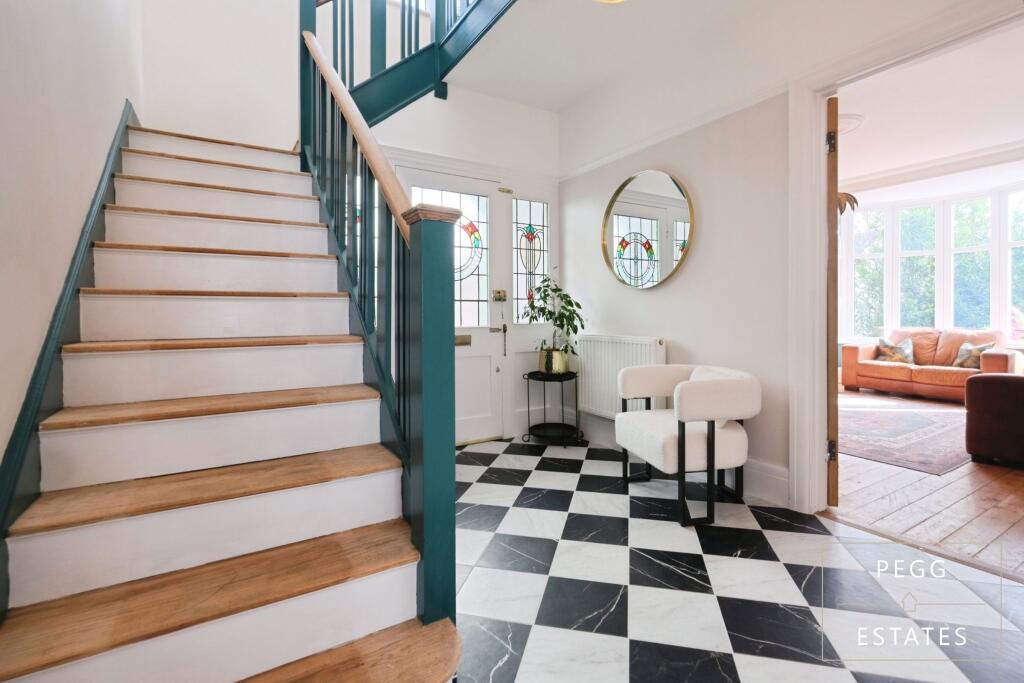 House in Torquay - More