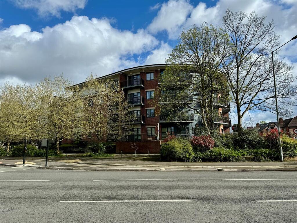 2-bed flat on Regents Court, Upper Chorlton Road, Whalley Range, £219,000